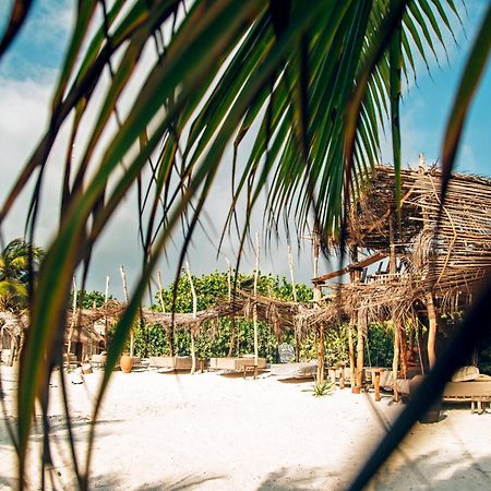 Ikal Tulum Hotel Zewnętrze zdjęcie A beach hut at the resort