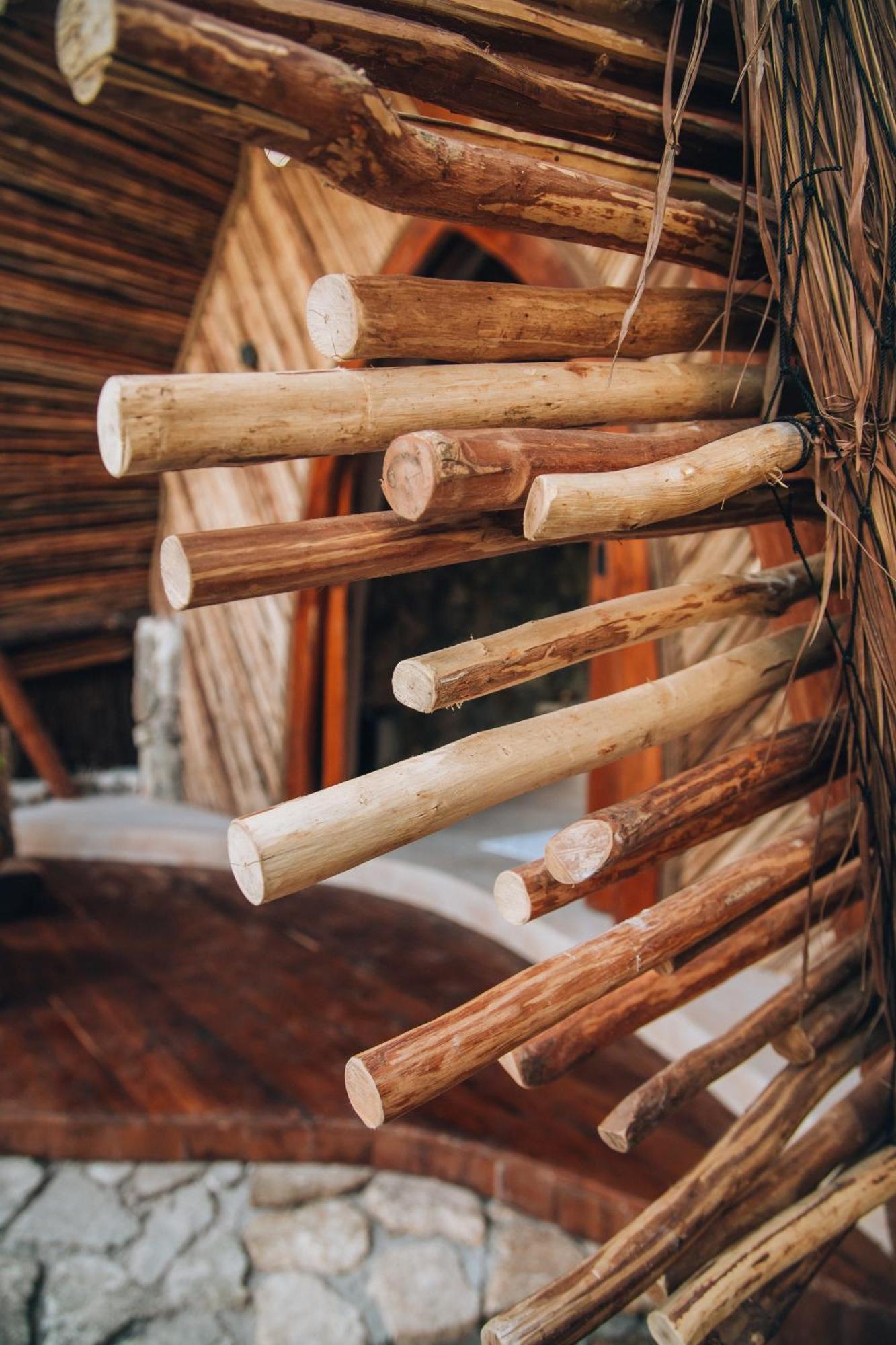 Ikal Tulum Hotel Zewnętrze zdjęcie Detail of the spiral staircase