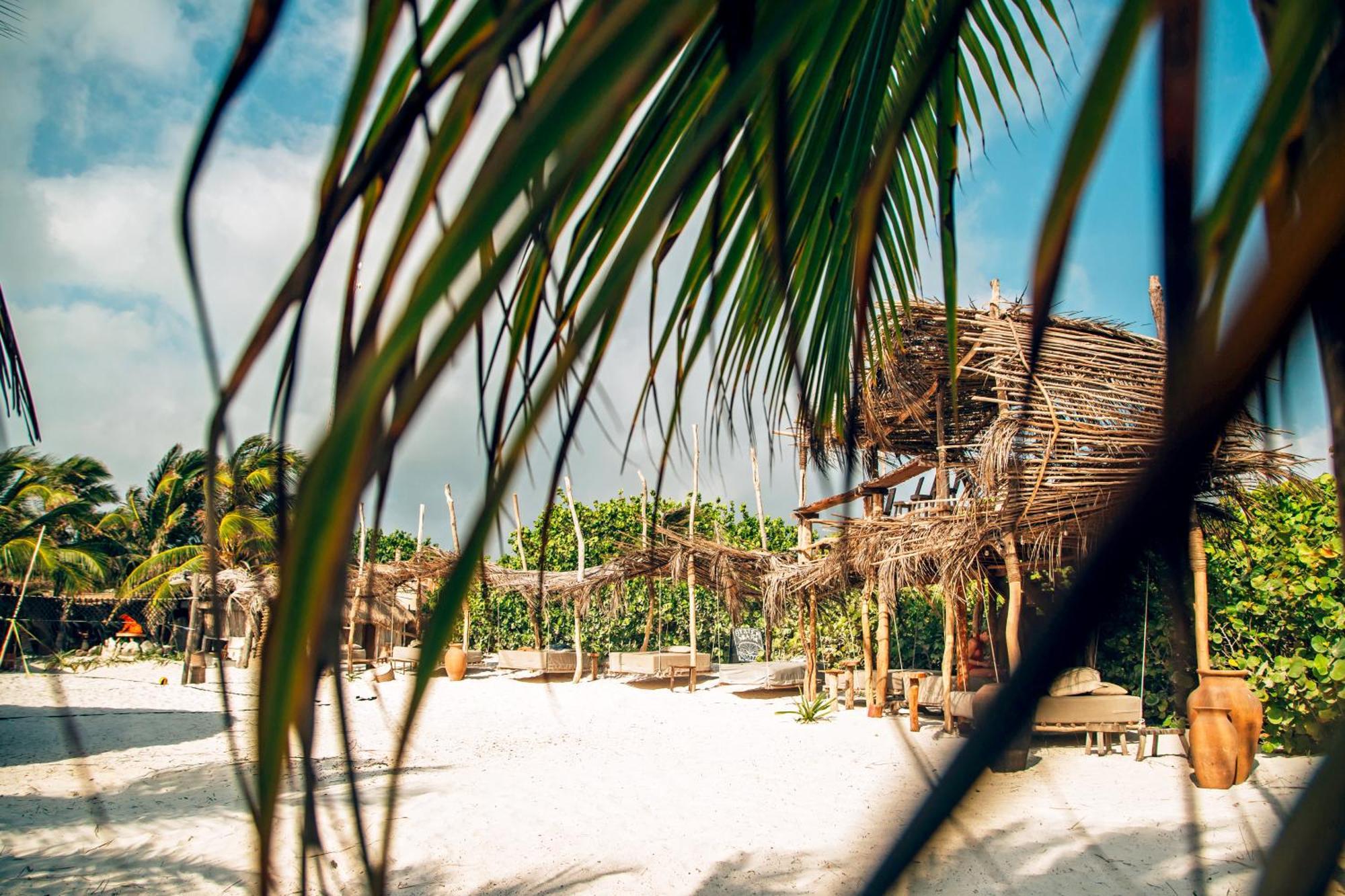Ikal Tulum Hotel Zewnętrze zdjęcie A beach hut at the resort