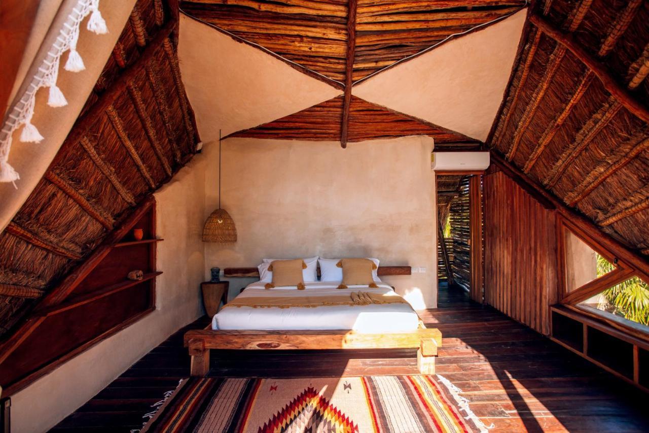 Ikal Tulum Hotel Zewnętrze zdjęcie Interior of a villa at the resort